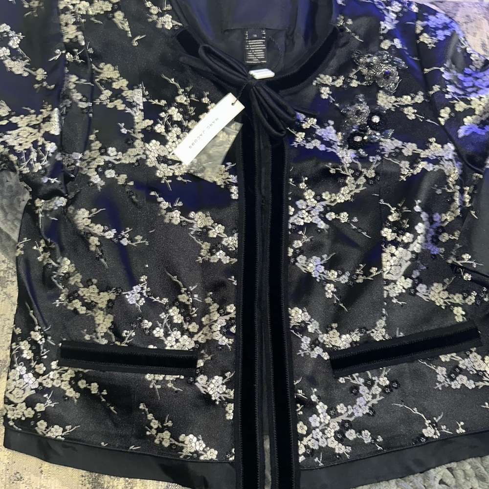 NWT! Authentic Marc Jacobs Black & Gold cropped jacket size 8